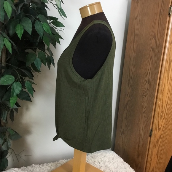 So XL olive forest double v neck tank top (knotted front can be undone) … - Picture 4 of 10